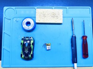 Tools required to install the Anki Overdrive Replacement Battery
